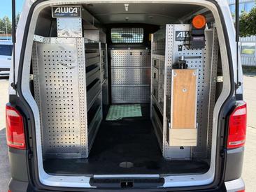 Volkswagen Transporter — photo 11