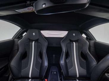 Ferrari F8 Tributo — photo 10