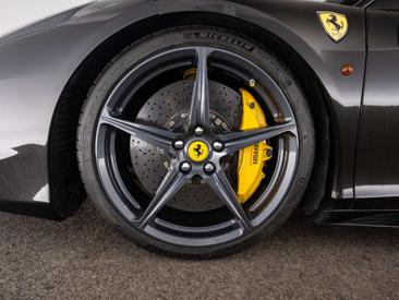 Ferrari 458 Italia — photo 13