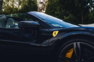 Ferrari 296 GTS — photo 11