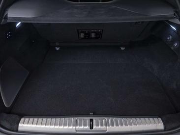 Ferrari Purosangue — photo 11