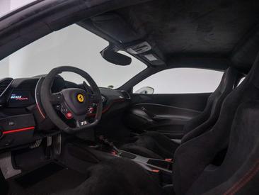 Ferrari 488 Pista — photo 14