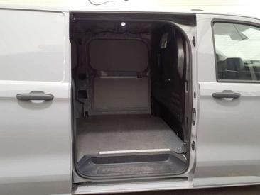 Volkswagen Transporter — photo 6