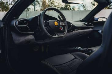 Ferrari 296 GTS — photo 13