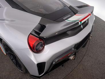 Ferrari 488 Pista — photo 16