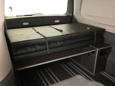 Volkswagen Multivan EHybrid 4Motion Beach — photo 6