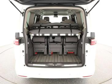 Volkswagen Multivan Hybrid 4Motion Style — photo 3