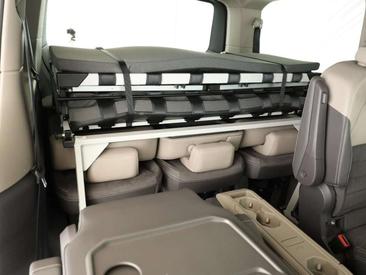 Volkswagen Multivan Hybrid 4Motion Style — photo 4