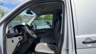 Volkswagen Transporter — photo 8