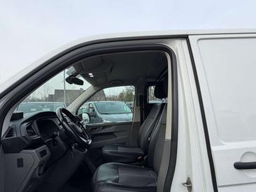 Volkswagen Transporter — photo 9