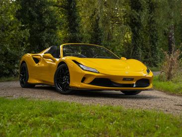 Ferrari F8 Spider — photo 25