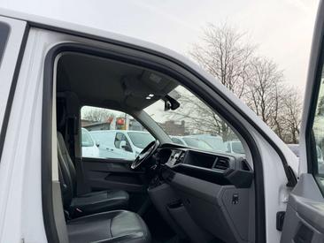 Volkswagen Transporter — photo 10