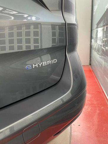 Volkswagen Multivan EHybrid Life — photo 12