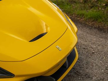 Ferrari F8 Spider — photo 27