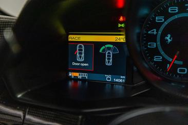 Ferrari 458 Italia — photo 9
