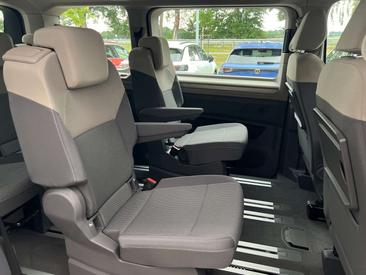 Volkswagen Multivan EHybrid 4Motion Life — photo 9
