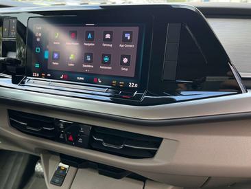Volkswagen Multivan EHybrid 4Motion Life — photo 12