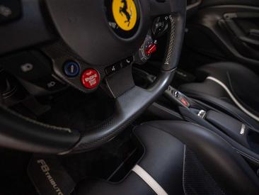 Ferrari F8 Tributo — photo 34