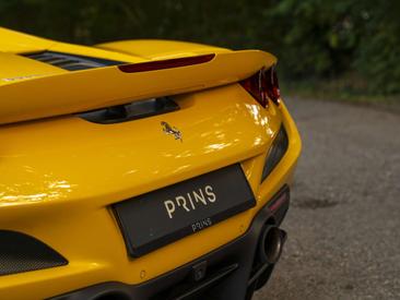 Ferrari F8 Spider — photo 33