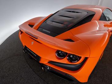 Ferrari F8 Tributo — photo 36