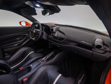 Ferrari F8 Tributo — photo 41