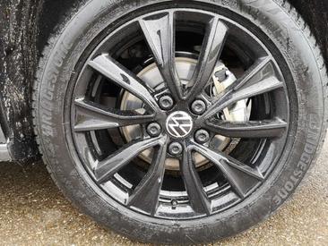 Volkswagen Multivan Hybrid 4Motion High — photo 4