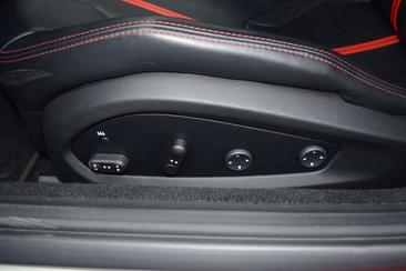 Ferrari 812 — photo 5