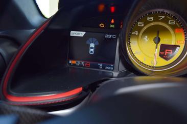 Ferrari 812 — photo 9