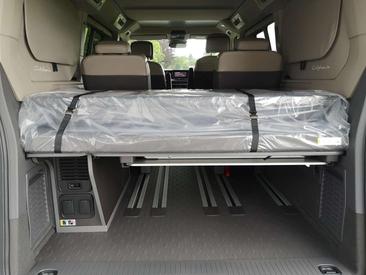 Volkswagen Multivan Beach Tour Plus EHybrid 4Motion — photo 11