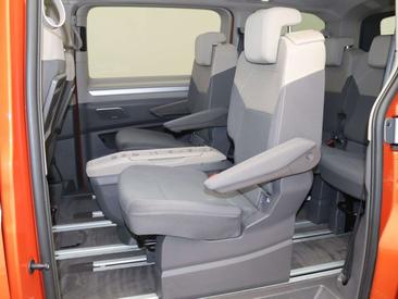 Volkswagen Multivan Hybrid Life — photo 14