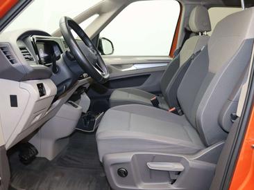 Volkswagen Multivan Hybrid Life — photo 15