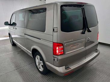 Volkswagen Multivan Comfortline — photo 2