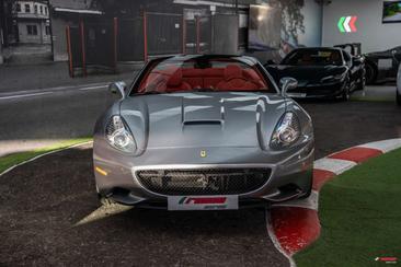 Ferrari California — photo 3