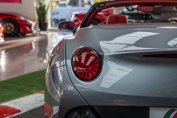 Ferrari California — photo 9
