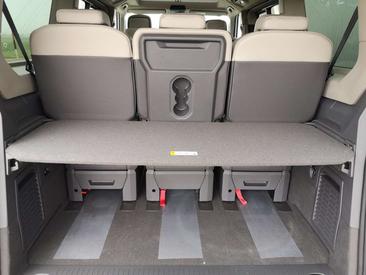 Volkswagen Multivan Hybrid 4Motion High — photo 9