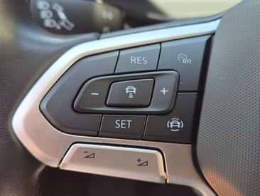 Volkswagen Caddy Highline — photo 11