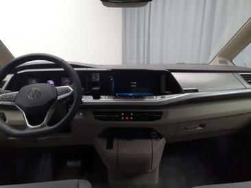 Volkswagen Multivan EHybrid 4Motion Edition — photo 6