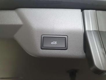 Volkswagen Multivan EHybrid 4Motion Edition — photo 15