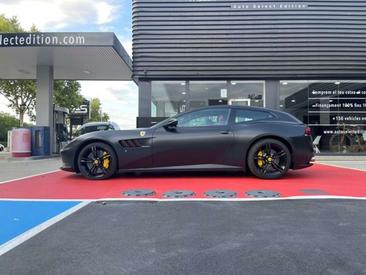 Ferrari GTC4Lusso — photo 6