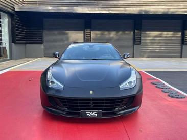 Ferrari GTC4Lusso — photo 7