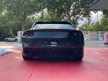 Ferrari GTC4Lusso — photo 8