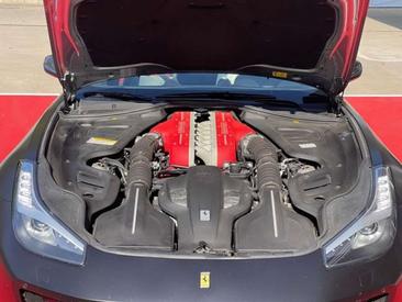 Ferrari GTC4Lusso — photo 10