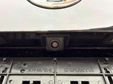 Volkswagen Multivan TDI 4Motion Generation Six — photo 10