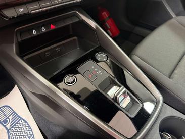 Audi A3 Advanced 35 TFSI — photo 17