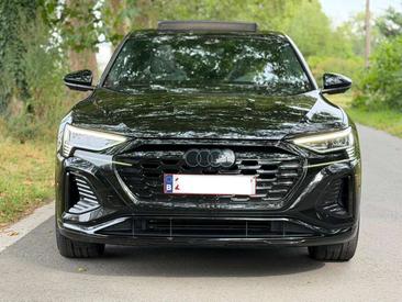 Audi Q8 E-tron Sportback Competition 55 — photo 4