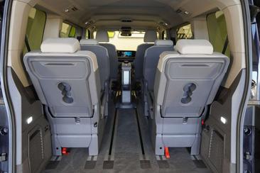 Volkswagen Multivan — photo 19