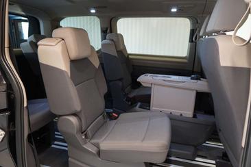 Volkswagen Multivan — photo 22