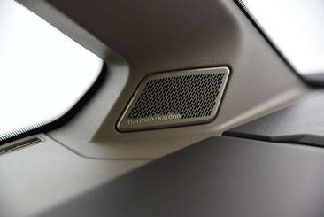 Volkswagen Multivan TDI Style — photo 20