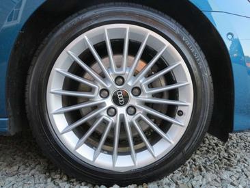 Audi A3 Advanced 40 TFSIe — photo 24