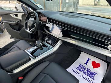 Audi Q8 S Line 50 TDI — photo 7